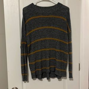 American eagle sweater. Perfect tucked in with jeans or a pair of leggings
